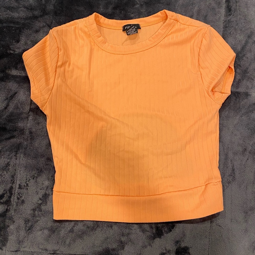 Shirt, opening in the back